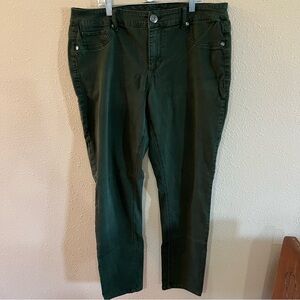 Maurices Women's Green Jeans Size 16 Regular